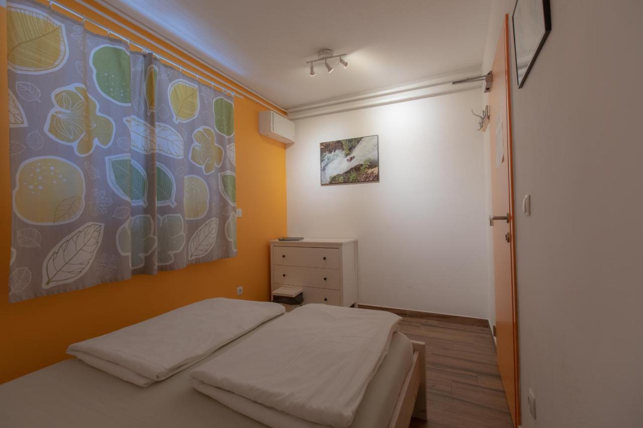 Hostel Soca Rocks Бовец Экстерьер фото