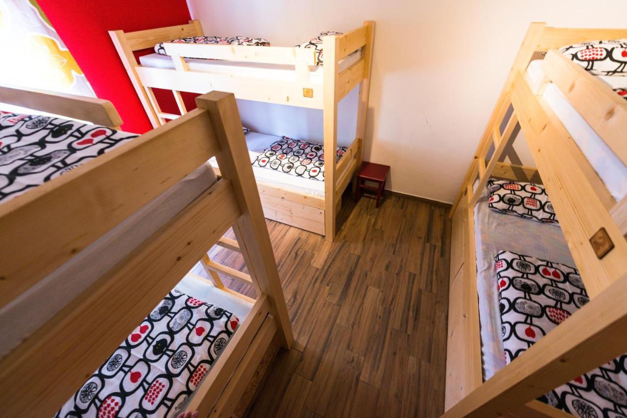 Hostel Soca Rocks Бовец Экстерьер фото