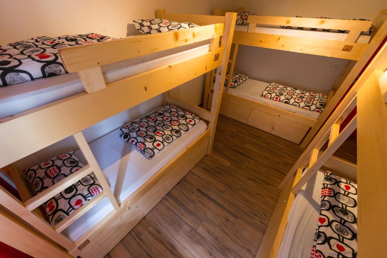 Hostel Soca Rocks Бовец Экстерьер фото